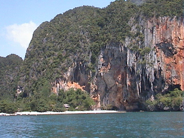 Aonang beach, click to shrink